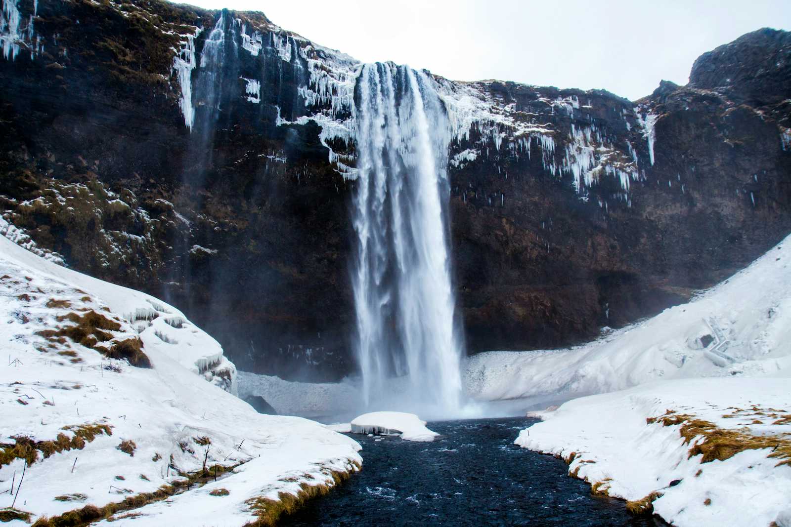 Cost-efficient event ingestion into Iceberg S3 Tables on AWS