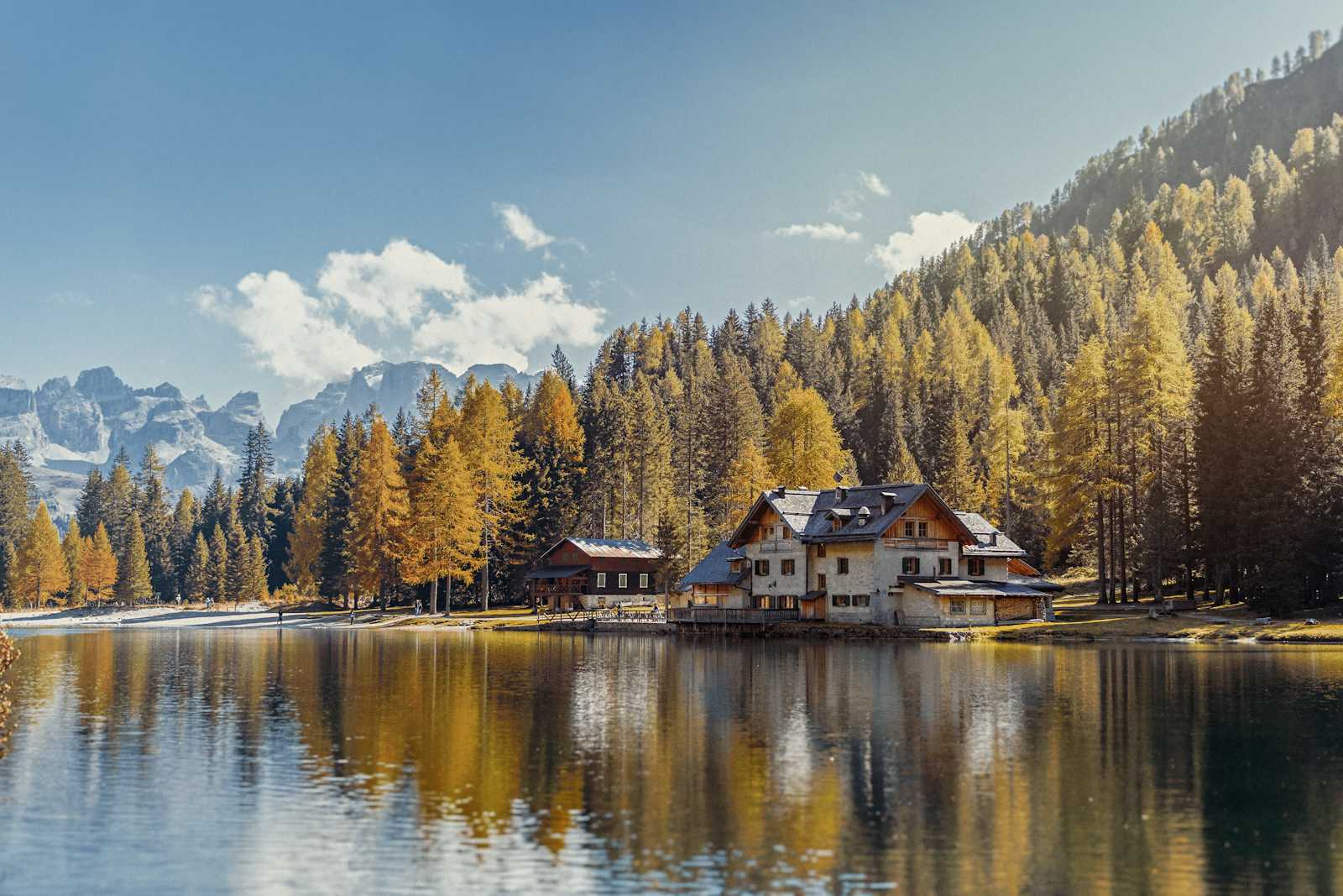 Welcome to the age of $10/month Lakehouses